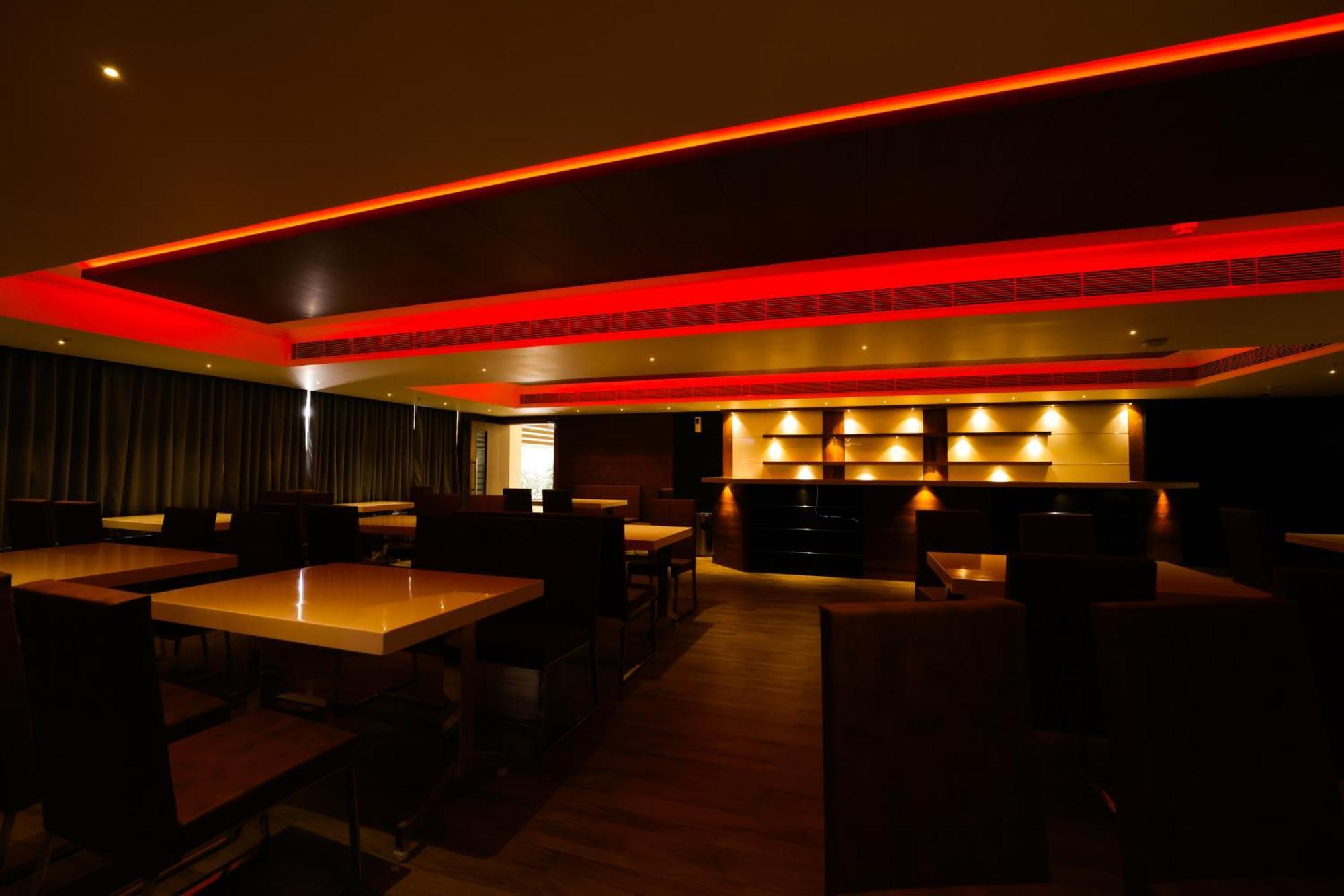 Hotel Kkm International Thiruvananthapuram Esterno foto