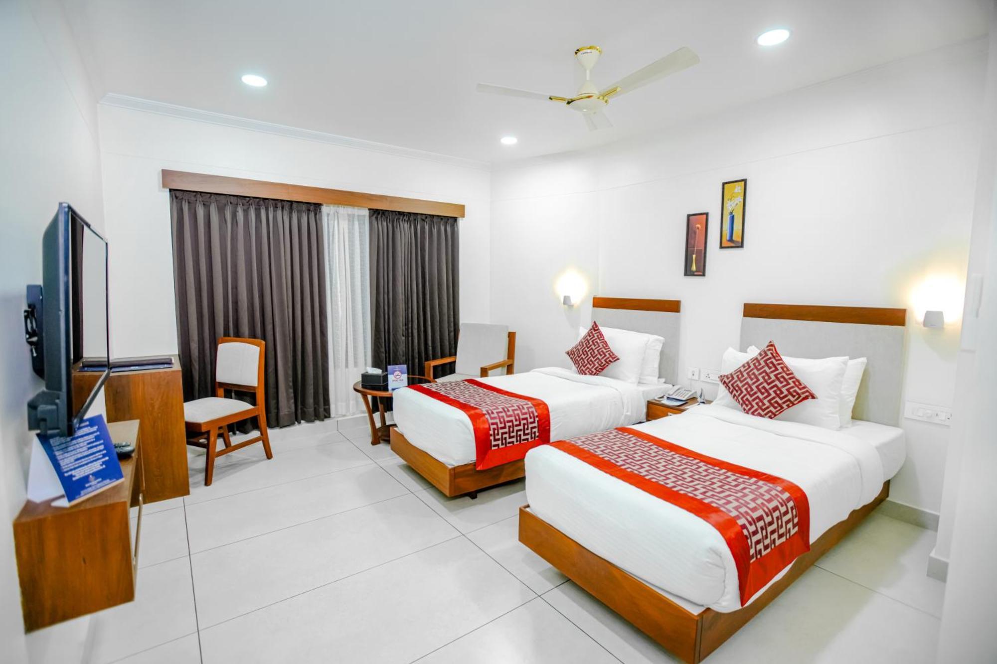 Hotel Kkm International Thiruvananthapuram Esterno foto