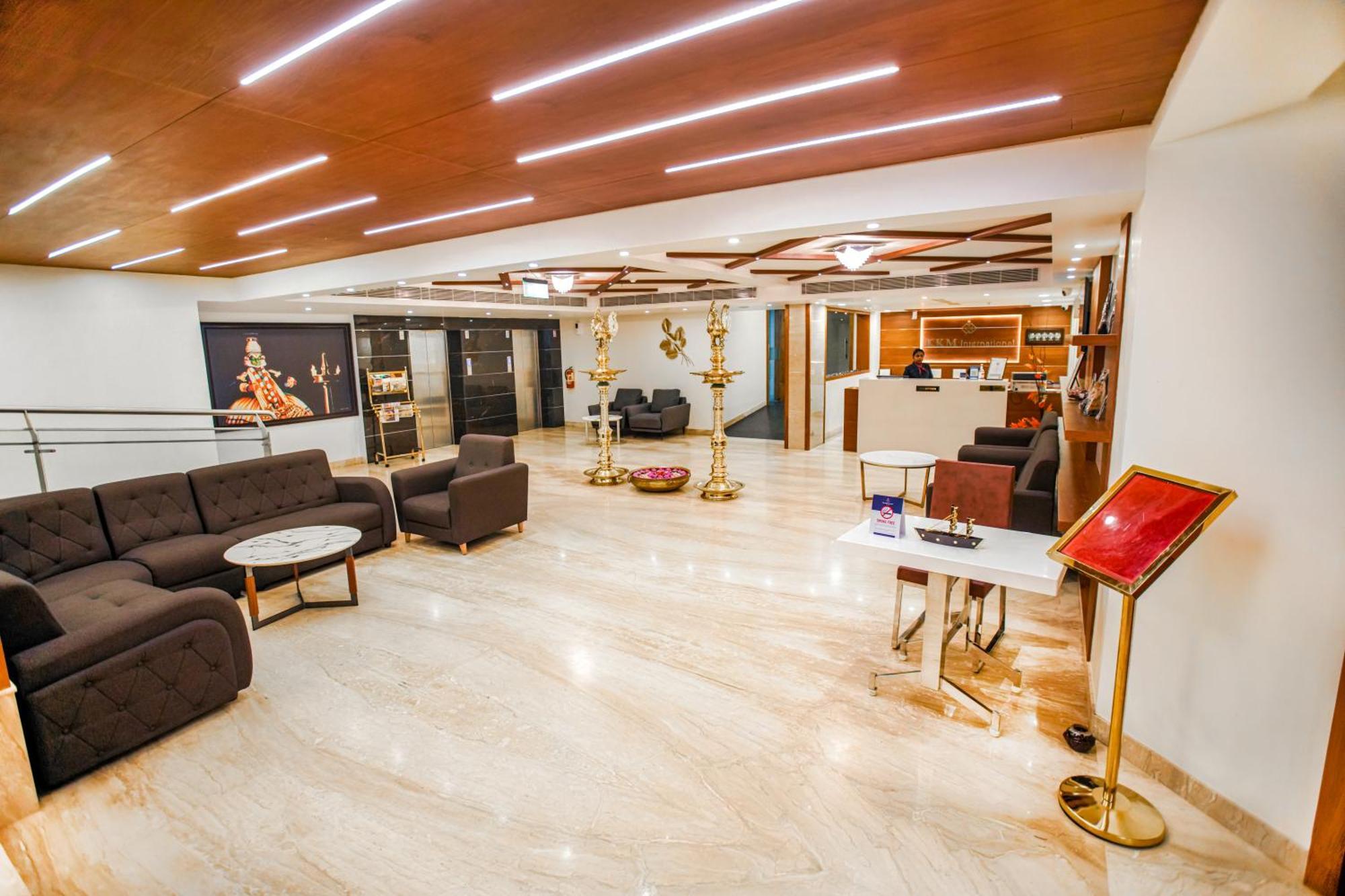 Hotel Kkm International Thiruvananthapuram Esterno foto